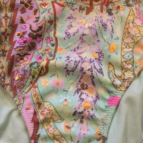 💚VS Cheeky💚 - Picture 5 of 8